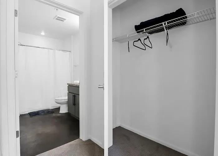 Centric 2br In Heart Of Dtphx Free Garage Parking * Phoenix