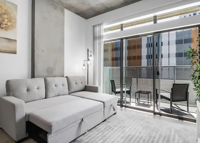 Centric 2br In Heart Of Dtphx Free Garage Parking Phoenix