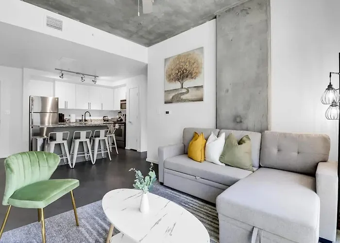 Centric 2br In Heart Of Dtphx Free Garage Parking * Phoenix
