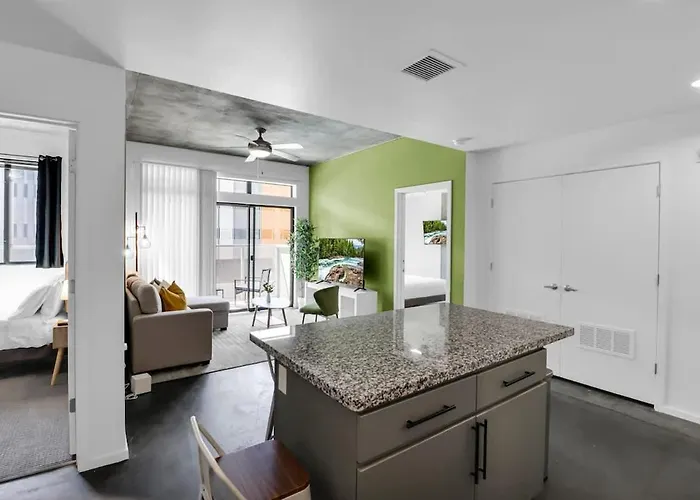 Centric 2br In Heart Of Dtphx Free Garage Parking Apartamento Phoenix