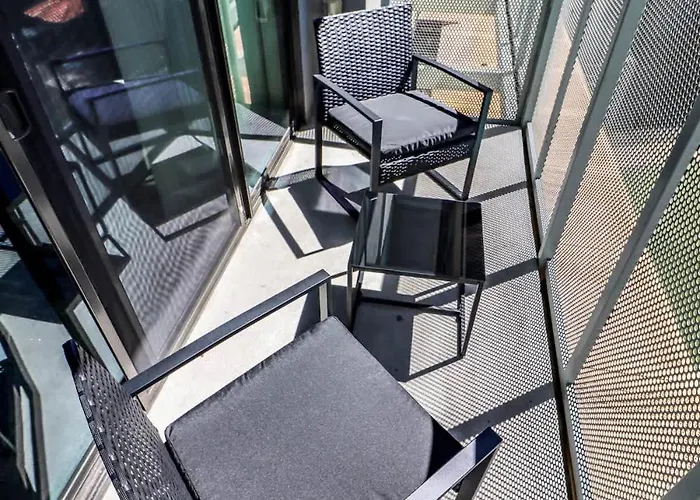 Centric 2br In Heart Of Dtphx Free Garage Parking *